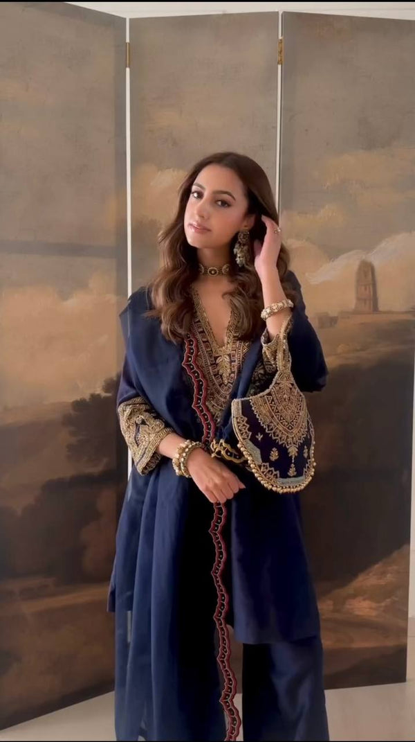 Discover the Allure of a Fashion Icon