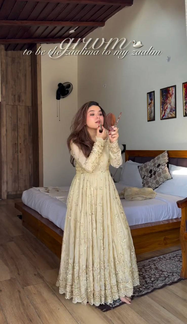 Selfie Serenity: A White Dress Affair