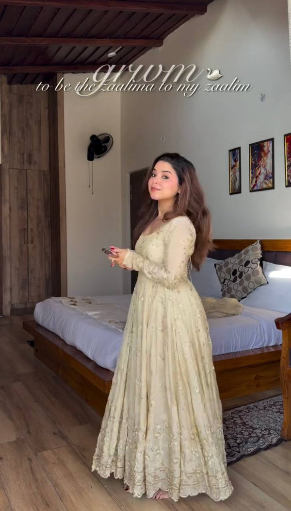 Selfie Serenity: A White Dress Affair