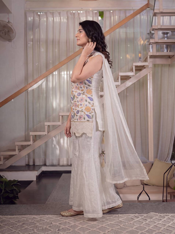 Graceful Attire for Confident Women