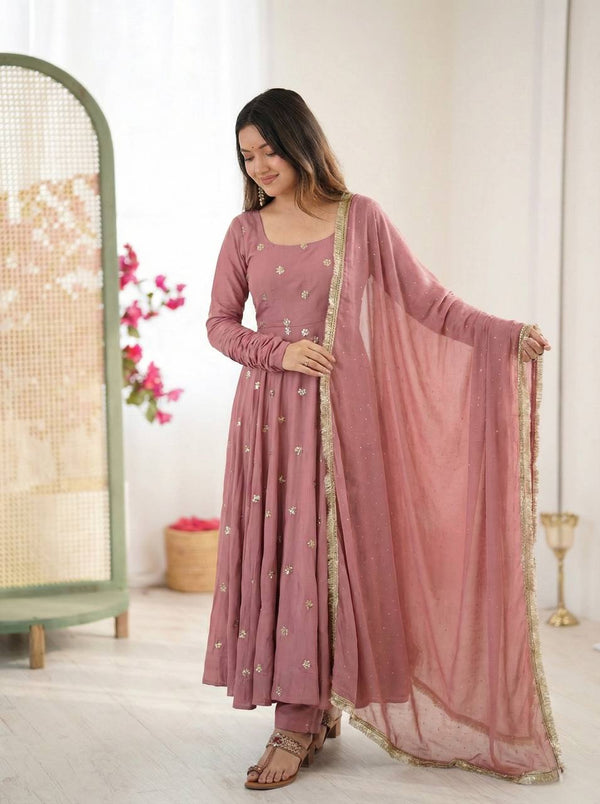 Radiant Rose Celebrate in Style and Comfort