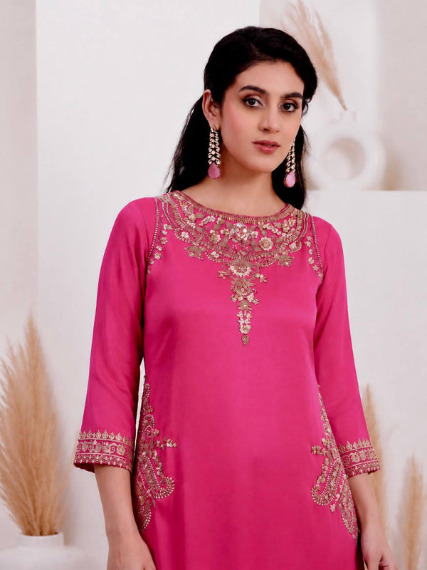 Stylish Fusion of Yellow and Pink