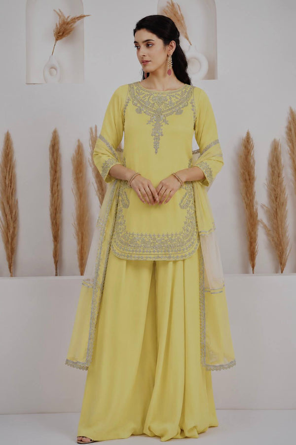 Stylish Fusion of Yellow and Pink
