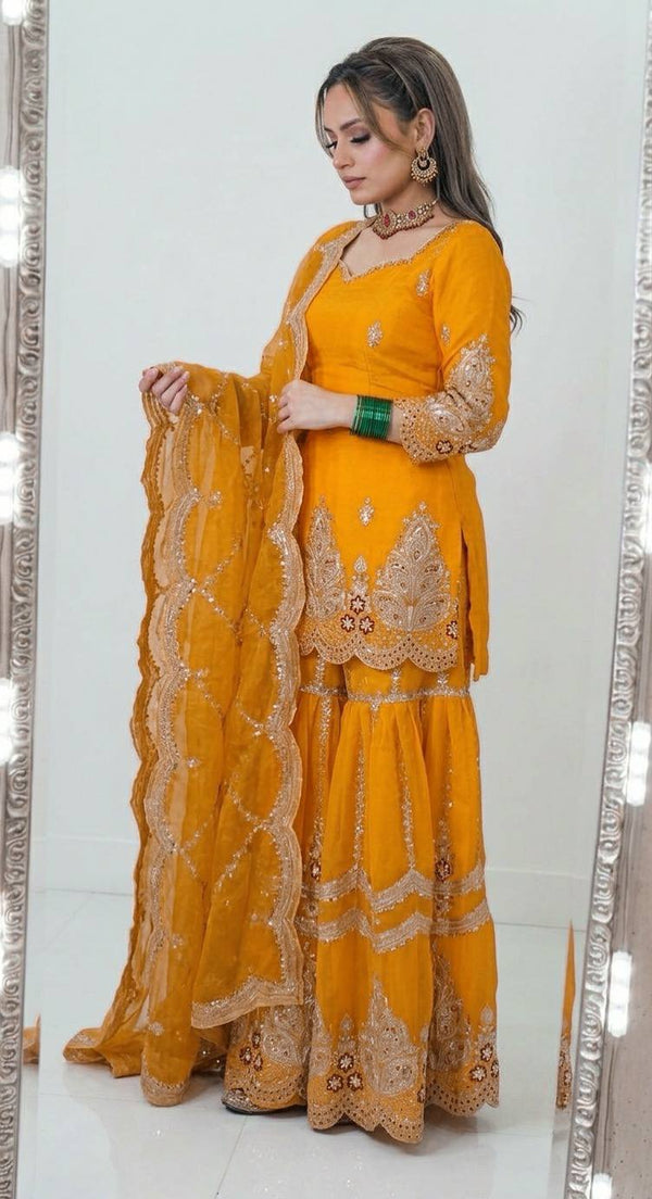 Capturing Elegance in Traditional Attire