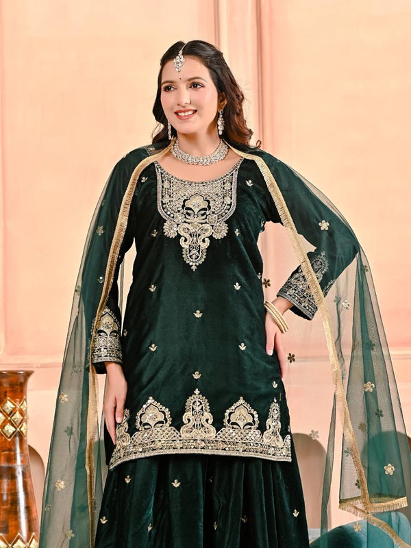 Enchanted Elegance: Green and Gold