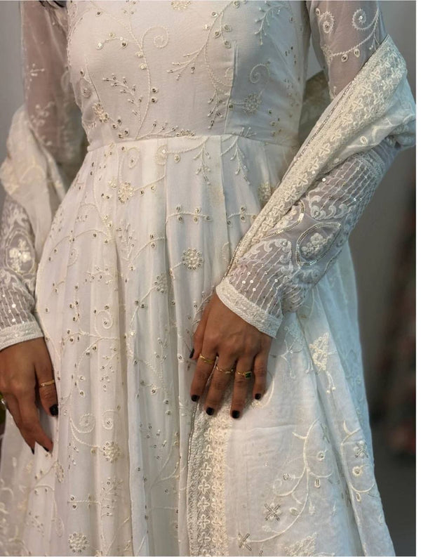Radiant Reflections: The White Dress Selfie
