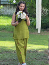 Elegant Green Attire for Stylish Women