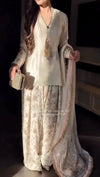 Sophisticated Style with Chic Traditional Outfit