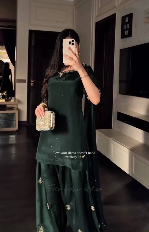 Chic Green Ensemble for Every Occasion