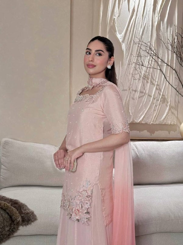 Graceful Presence in a Cozy Space