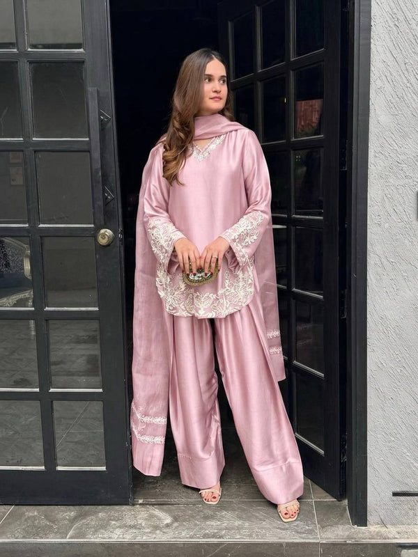 Striking Presence The Pink Statement