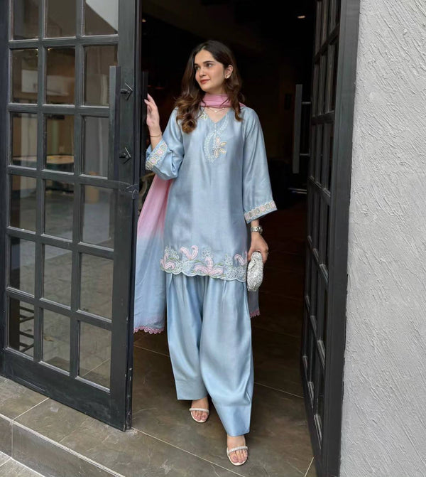 Elegant Blue Ensemble for Every Occasion