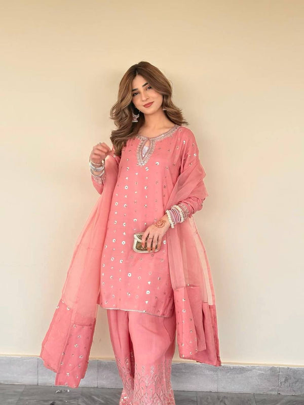 Pink Elegance A Dual Portrait Experience