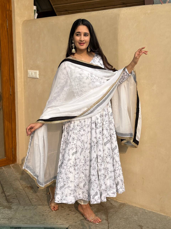 Timeless Charm: Printed White Anarkali