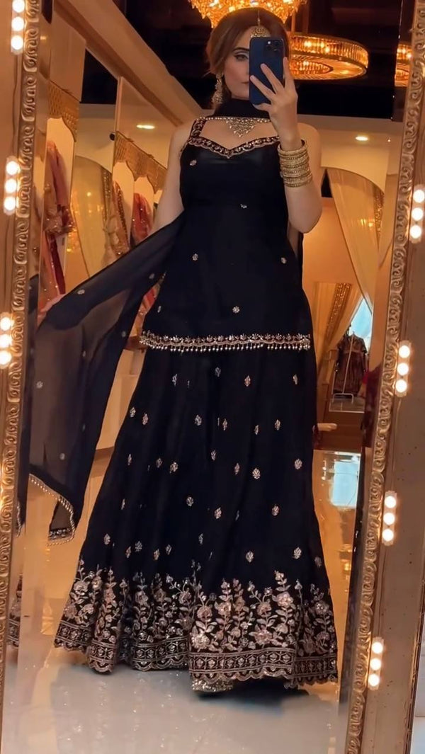 Sleek Black Elegance for Celebrations