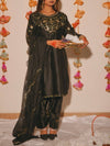Graceful Styles for Festive Celebrations