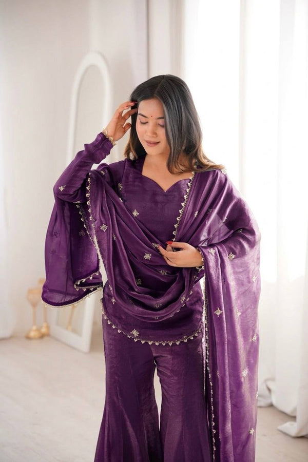 Chic and Graceful Three-Tone Ethnic Set