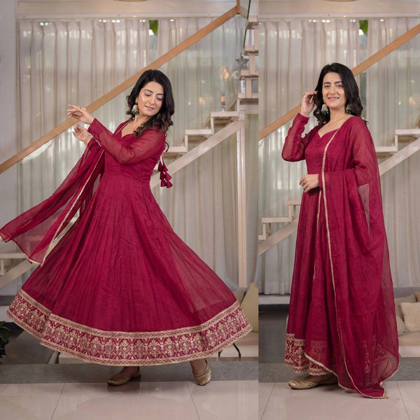 Elegant Embroidered Anarkali Dress Set