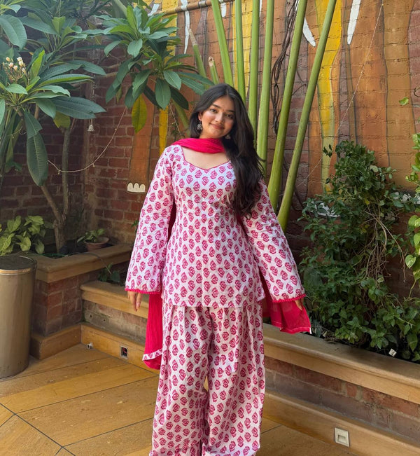 Pink Floral Printed Farshi Salwar Suit