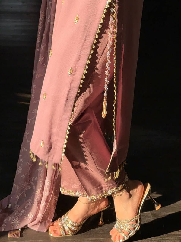 Chic Evening Wear for Graceful Occasions