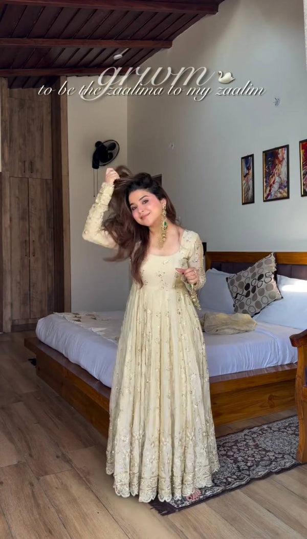 Selfie Serenity: A White Dress Affair