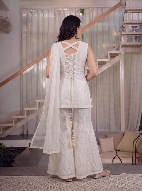 Graceful Attire for Confident Women