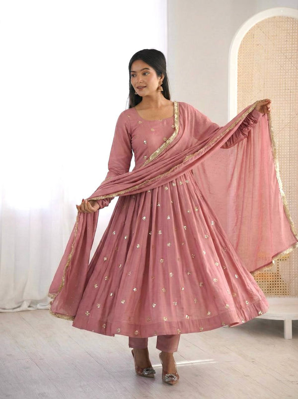 Radiant Rose Celebrate in Style and Comfort