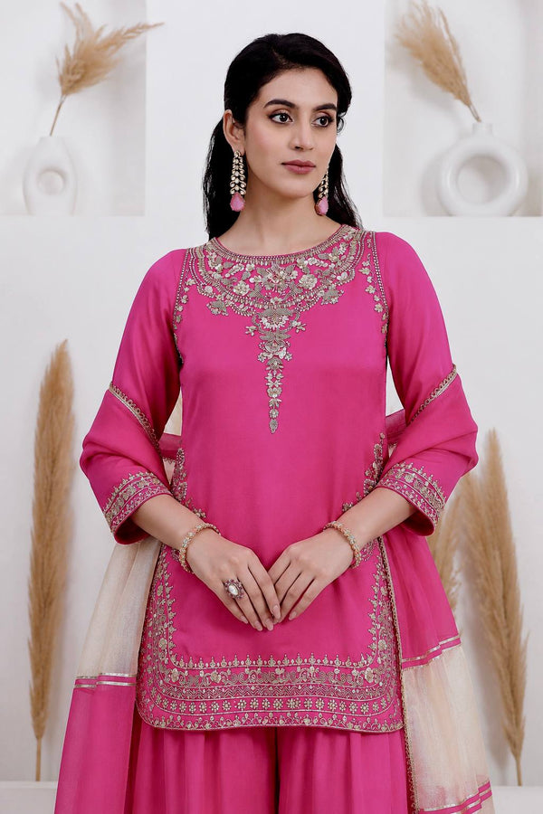 Stylish Fusion of Yellow and Pink