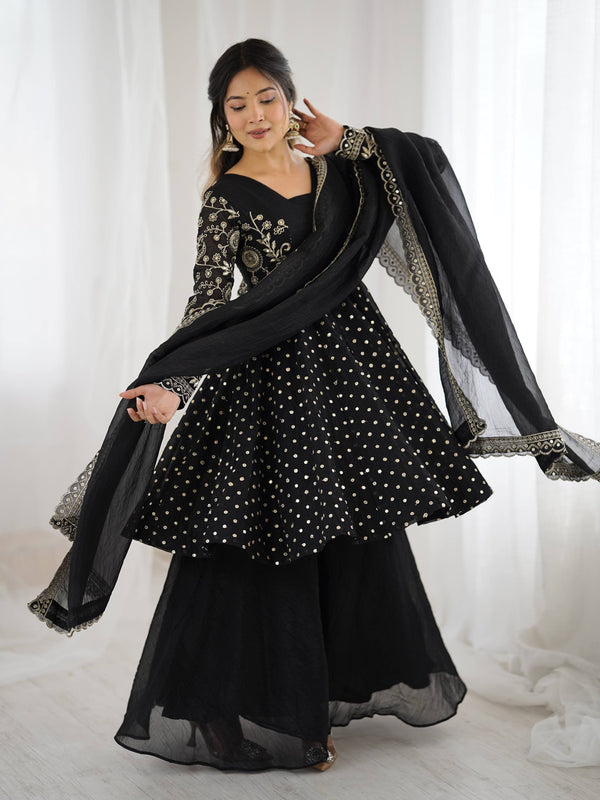 Vibrant Traditional Outfits for Modern Women