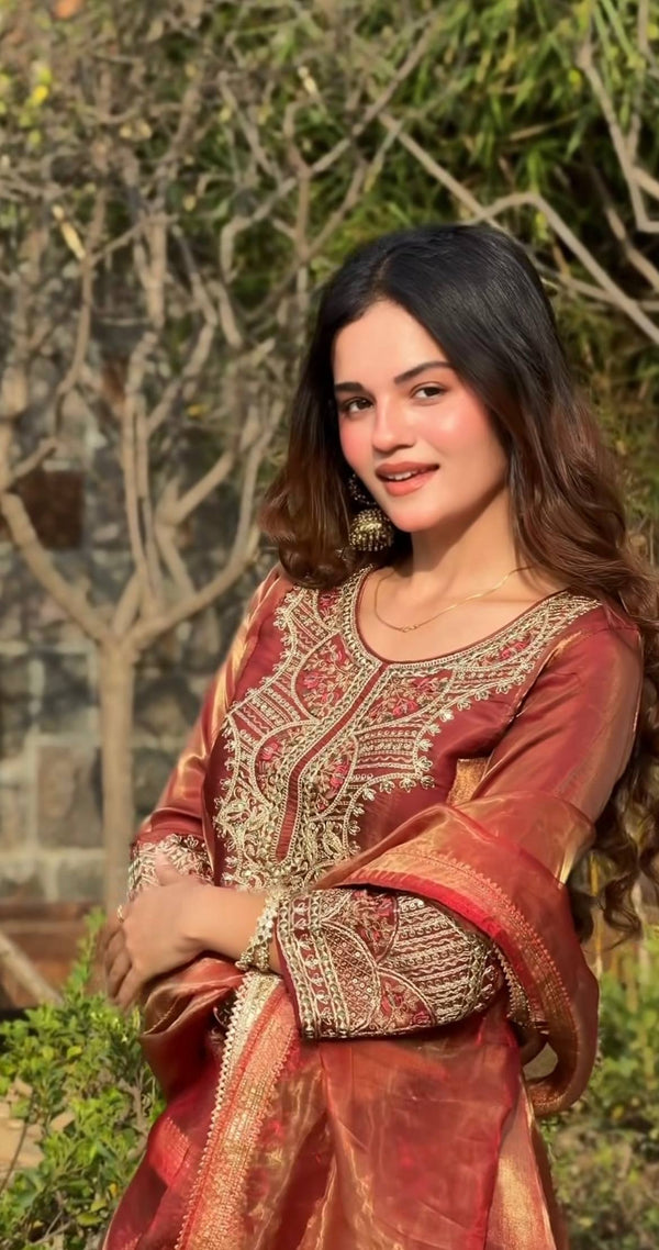 Fashionable Outfit with Bold Dupatta