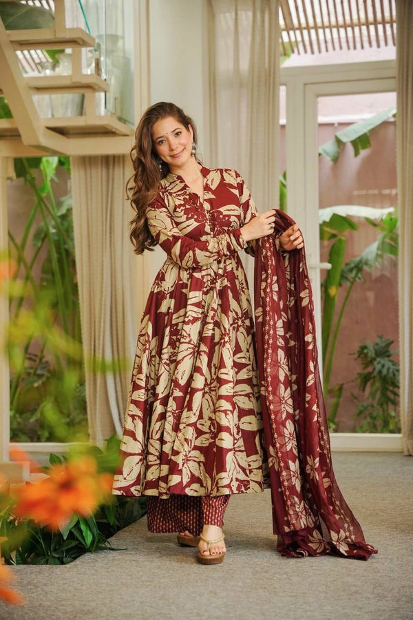 Graceful Style for Modern Women