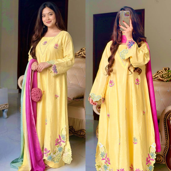 Vibrant Elegance in Yellow and Pink