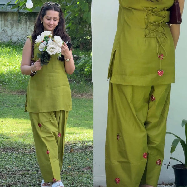 Elegant Green Attire for Stylish Women