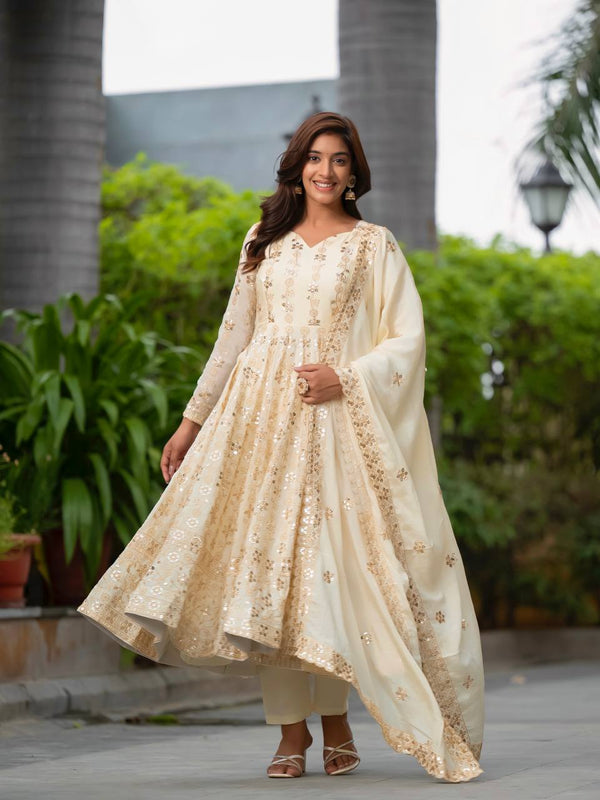Elegant Allure The Dream Suit for Timeless Beauty and Grace