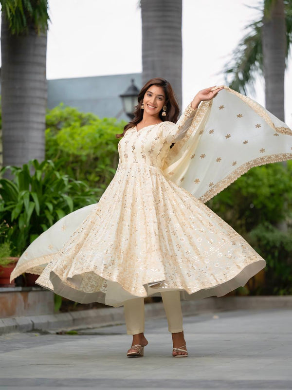Elegant Allure The Dream Suit for Timeless Beauty and Grace