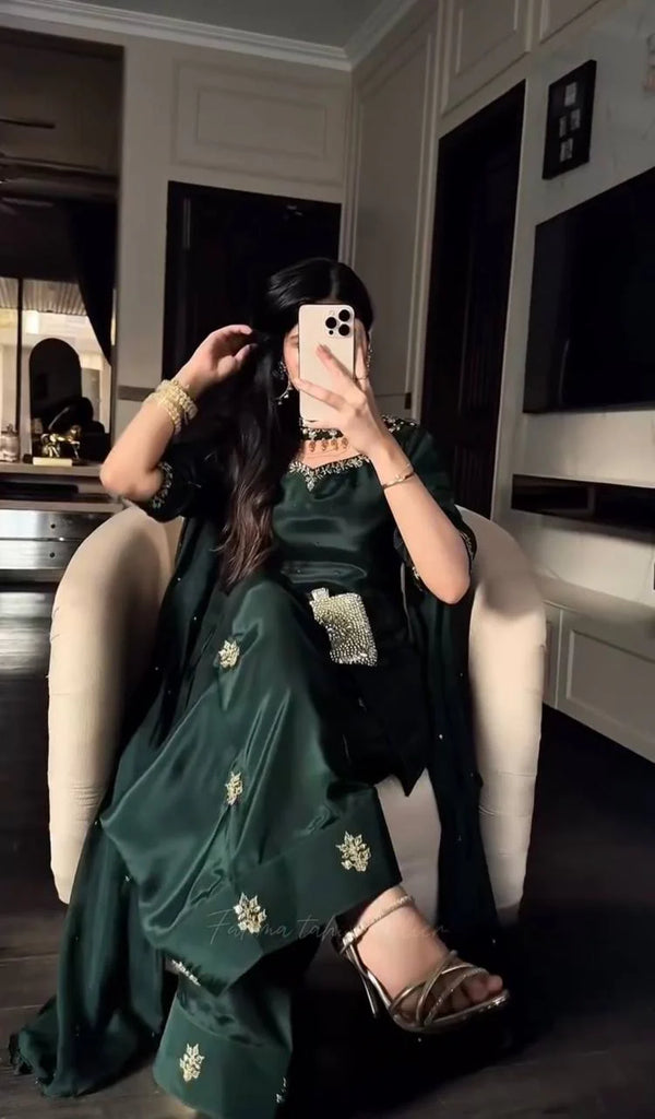 Chic Green Ensemble for Every Occasion