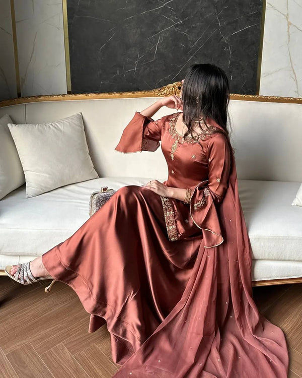 Radiant Rose: Celebrate in Style and Comfort