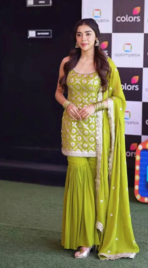 Vibrant Elegance: Green Glamour Unveiled