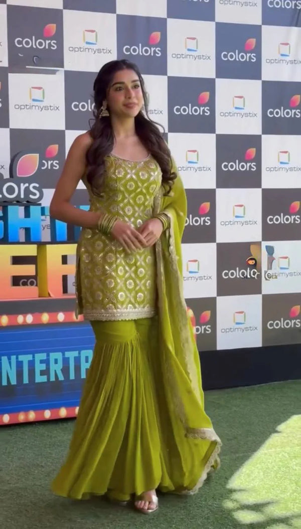 Vibrant Elegance: Green Glamour Unveiled