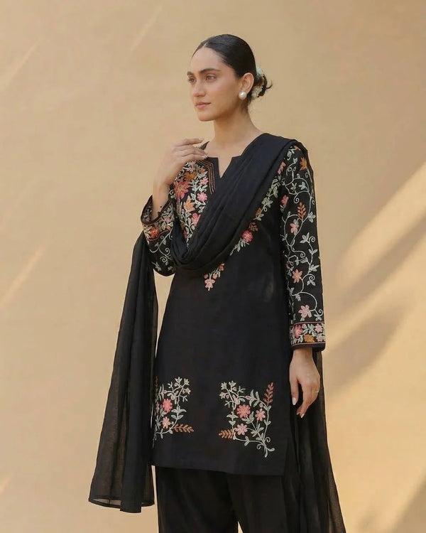 Elegant Floral Embroidered Tunic Set