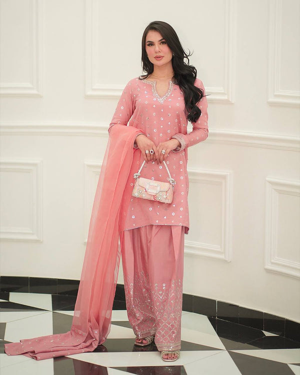 Pink Elegance A Dual Portrait Experience