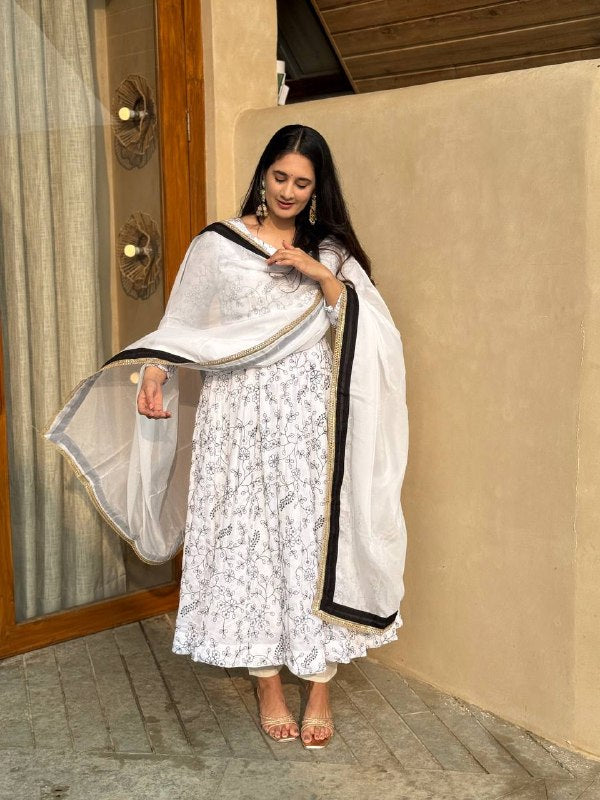 Timeless Charm: Printed White Anarkali