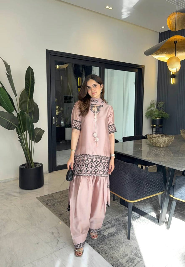Graceful Attire: Embroidery Meets Modern Style