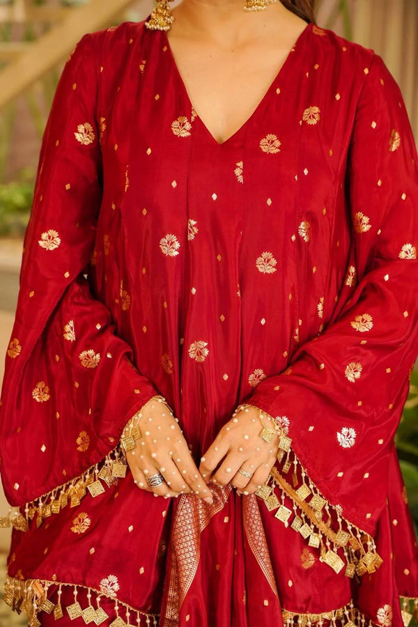 Radiant Elegance in Red and Gold