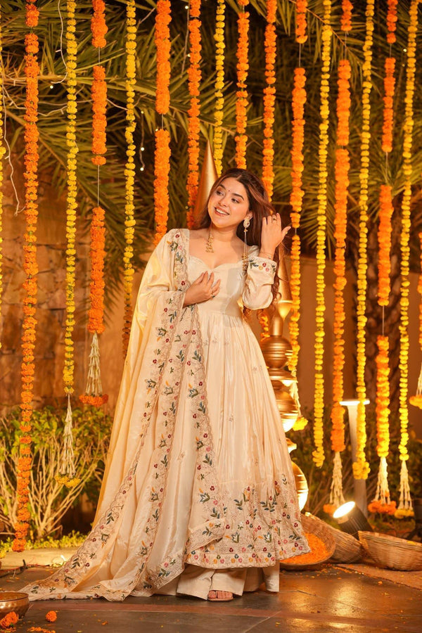 Floral Dreams: A Timeless Ethnic Wear