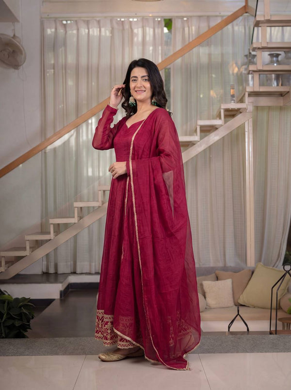 Elegant Embroidered Anarkali Dress Set