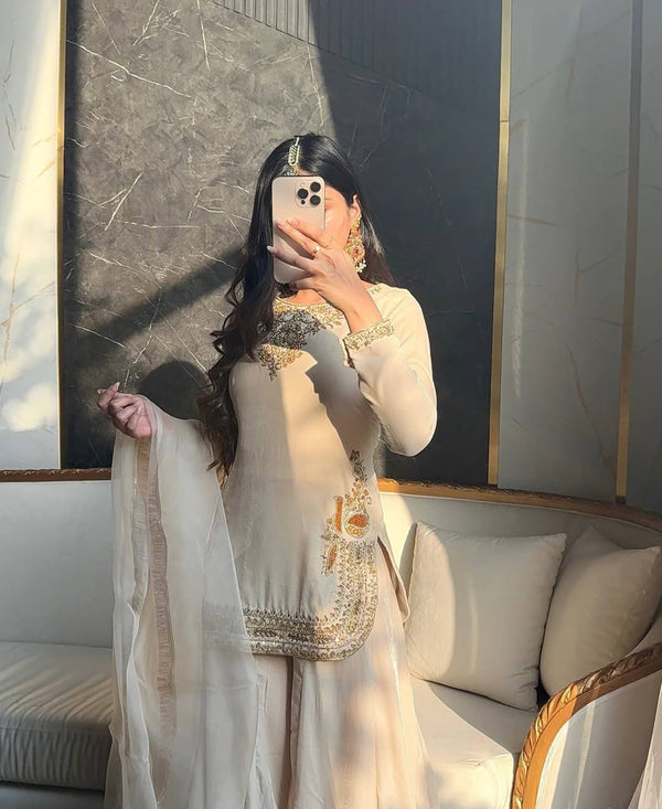 Graceful Suit Set with Matching Dupatta