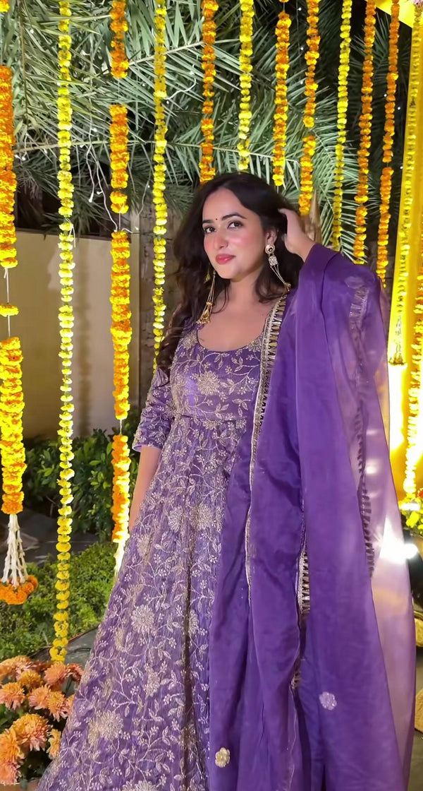 Elegance in Purple: A Festive Delight